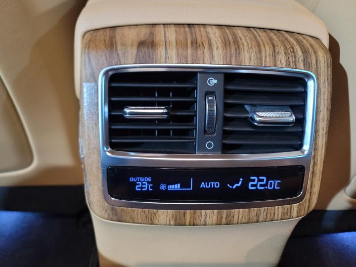차량 이미지 24