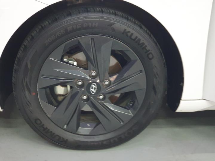 차량 이미지 6